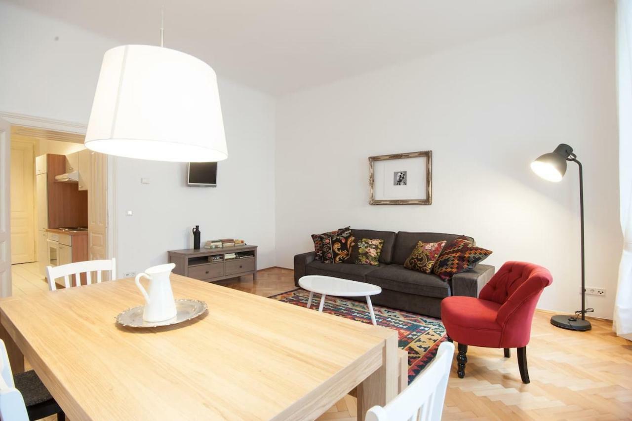 Lovely Apartments In A Quiet Area Close To The City Center Vienne Extérieur photo
