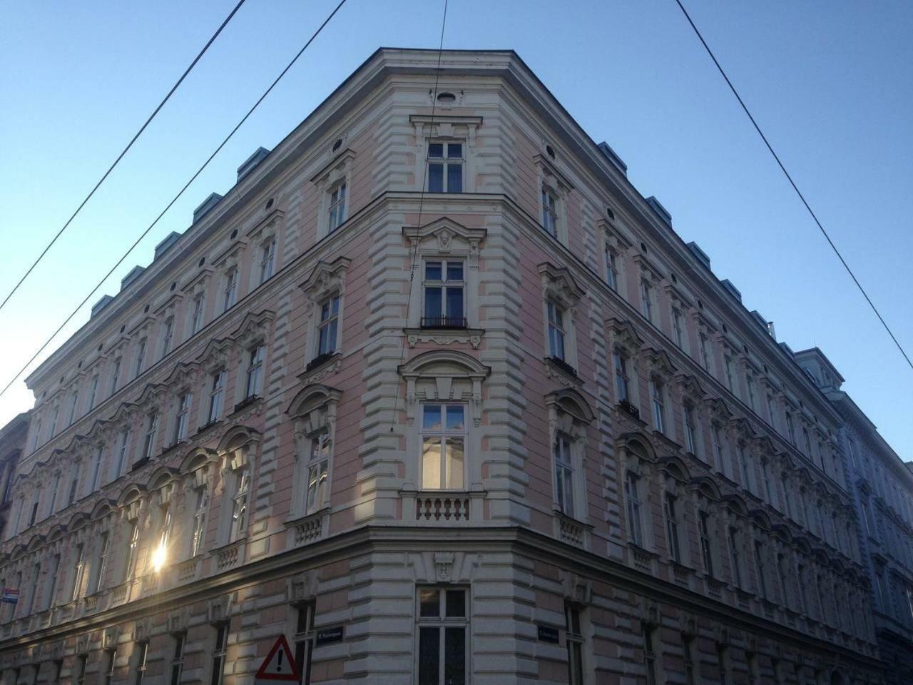 Lovely Apartments In A Quiet Area Close To The City Center Vienne Extérieur photo